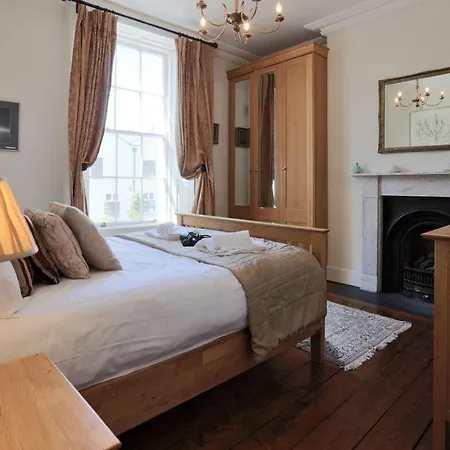 Dom wakacyjny Grand Georgian With Period Charm 3 Bed Dublin